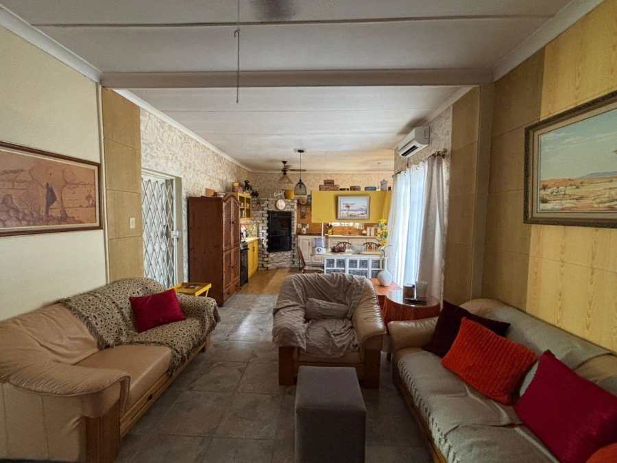 5 Bedroom Property for Sale in Parys Free State